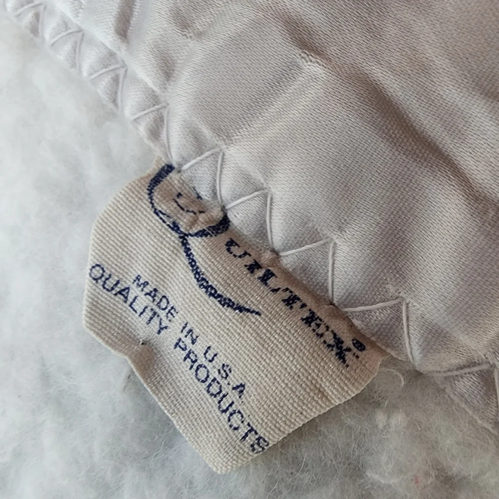 VINTAGE QUILTEX Sailboat Satin Trim Edge White Fleece Baby Blanket